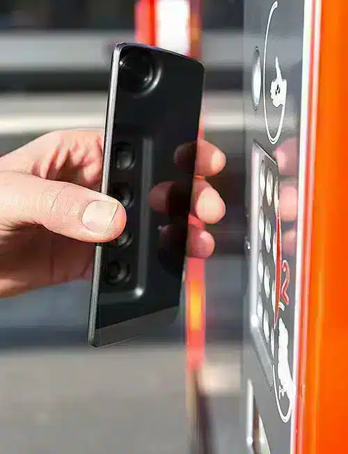 digitale-zahlung-nfc-mit-smartphone_W585_Mfit