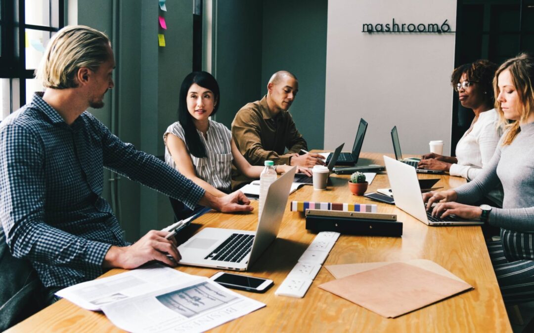 Blog - 5 Ways Product Managers Can Use Crowdsourcing Effectively