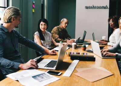 5 Ways Product Managers Can Use Crowdsourcing Effectively